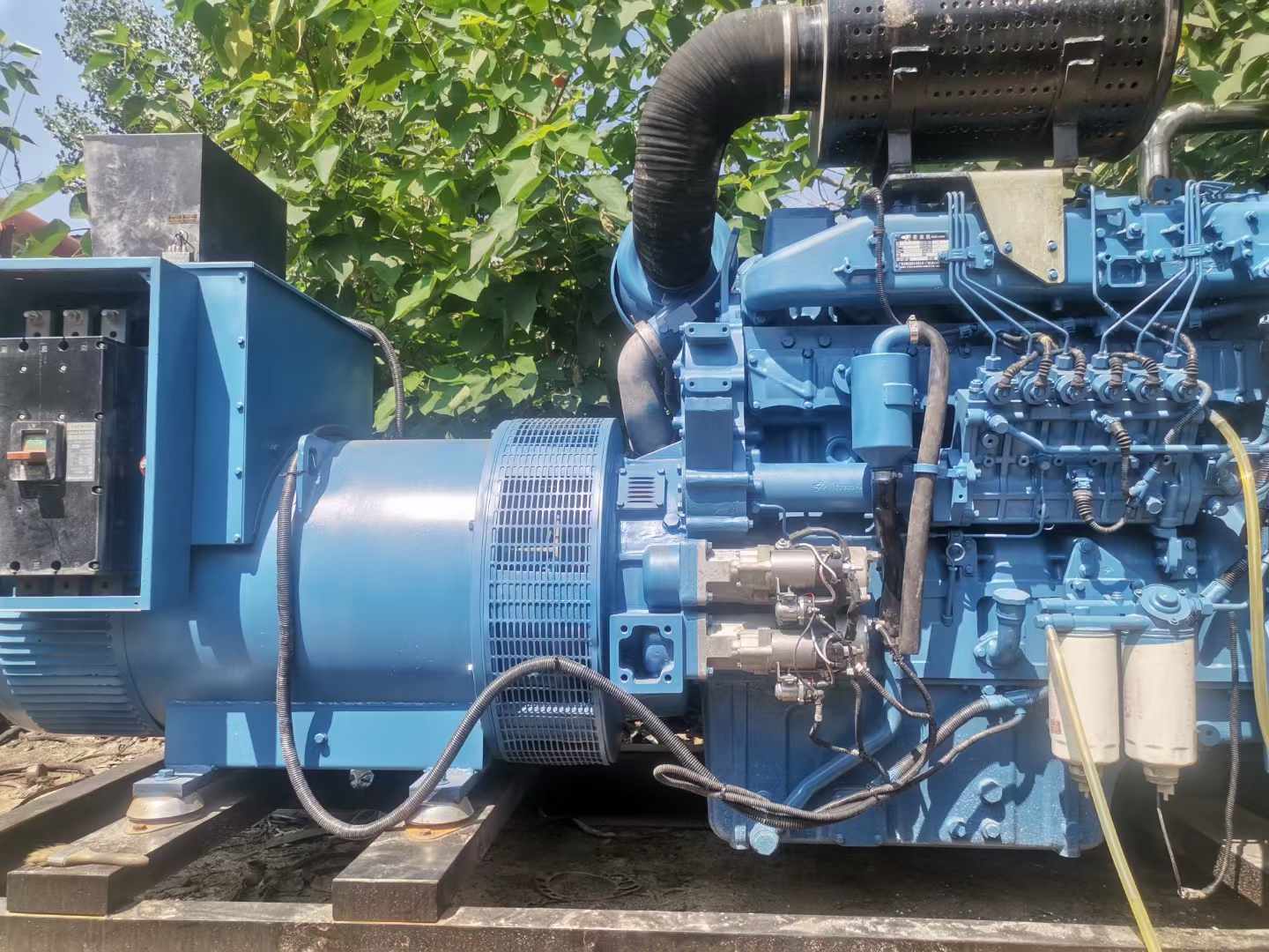 德清详细说明降低 800kW 柴油发电机输出电流波动的方法
